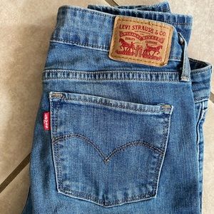 Women’s Levi’s size 27